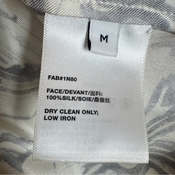 Lafayette 148 New York clementine silk blouse Abstract Print Hidden Buttons Sz M - Picture 11 of 14